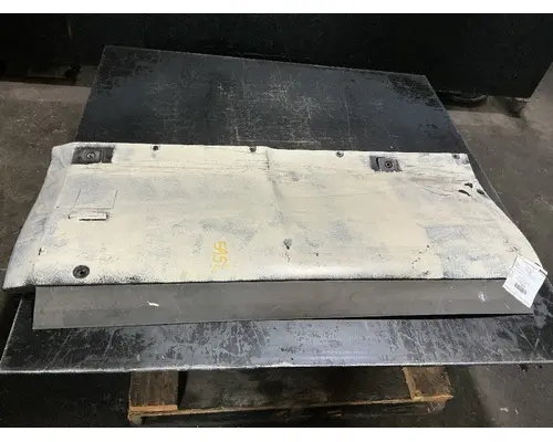 MACK CXU613T CabSleeper Fairing