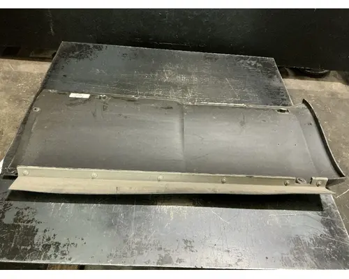 MACK CXU613T CabSleeper Fairing