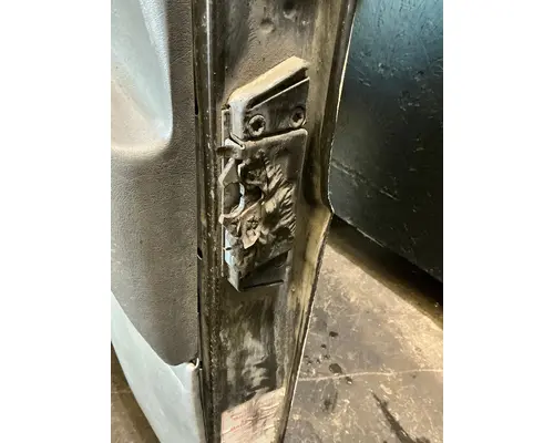 MACK CXU613T Door Assembly, Front