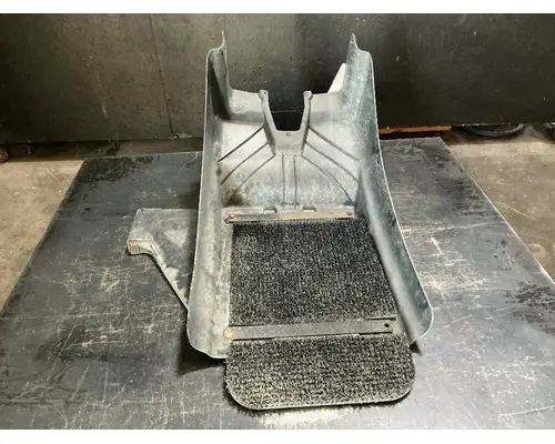 MACK CXU613T Fender Extension