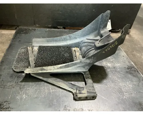 MACK CXU613T Fender Extension