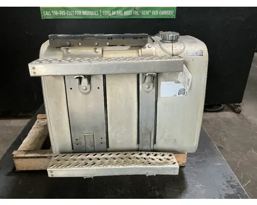 MACK CXU613T Fuel Tank