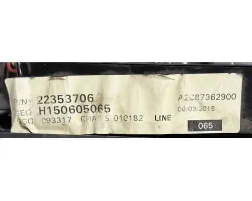 MACK CXU613T Instrument Cluster