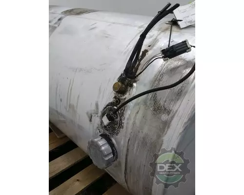 MACK CXU613 2341 fuel tank