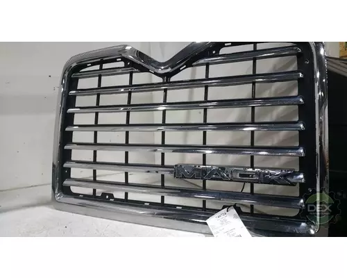 MACK CXU613 8231 radiator grille