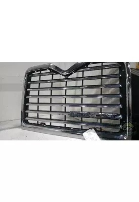 MACK CXU613 8231 radiator grille