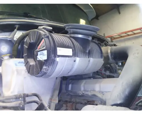 MACK CXU613 AIR CLEANER