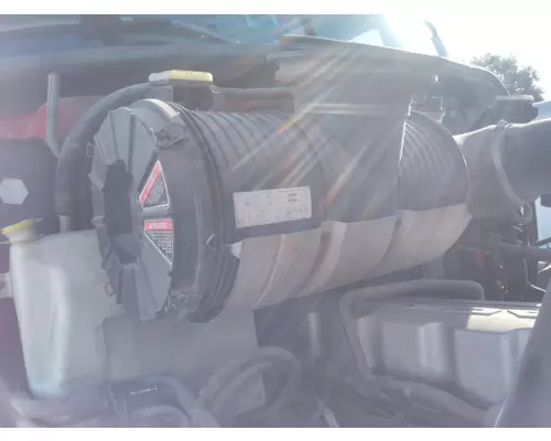 MACK CXU613 AIR CLEANER