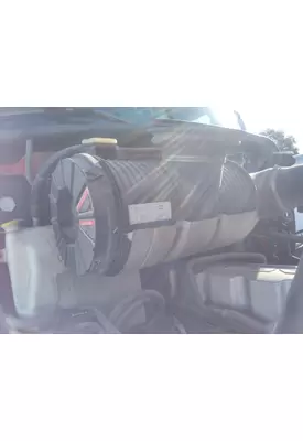 MACK CXU613 AIR CLEANER