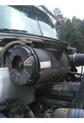 MACK CXU613 AIR CLEANER