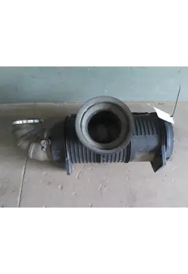 MACK CXU613 AIR CLEANER