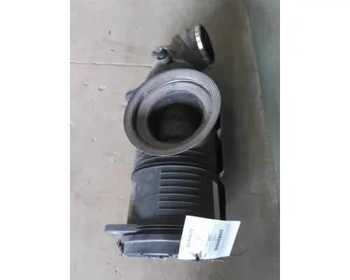 MACK CXU613 AIR CLEANER