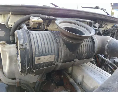 MACK CXU613 AIR CLEANER