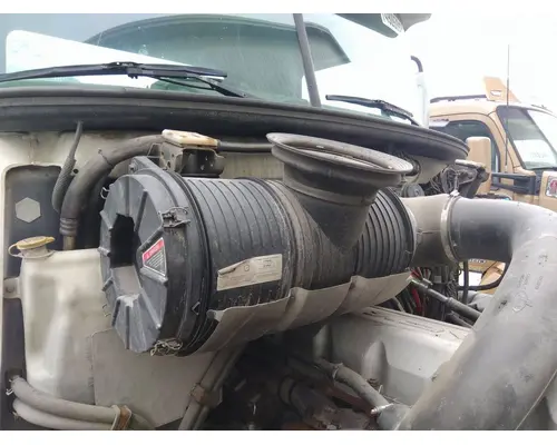 MACK CXU613 AIR CLEANER