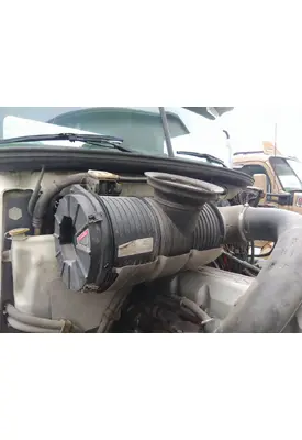 MACK CXU613 AIR CLEANER