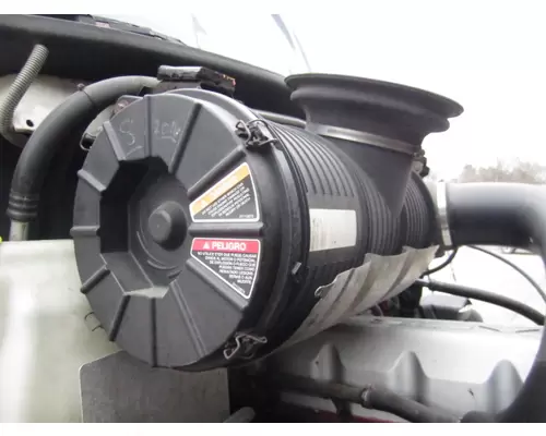 MACK CXU613 AIR CLEANER