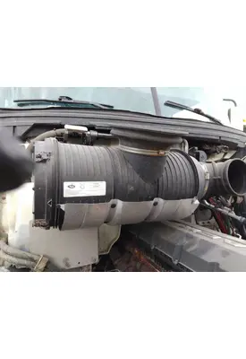 MACK CXU613 AIR CLEANER