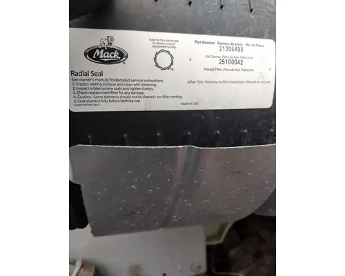 MACK CXU613 AIR CLEANER