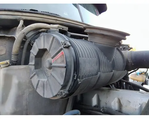 MACK CXU613 AIR CLEANER