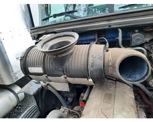 MACK CXU613 AIR CLEANER
