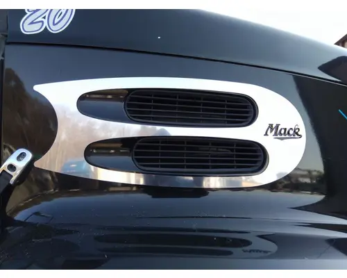MACK CXU613 AIR INTAKE LOUVERCOVER
