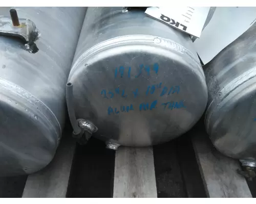 MACK CXU613 AIR TANK