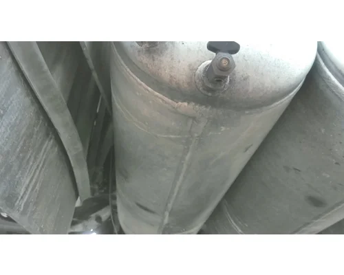 MACK CXU613 AIR TANK