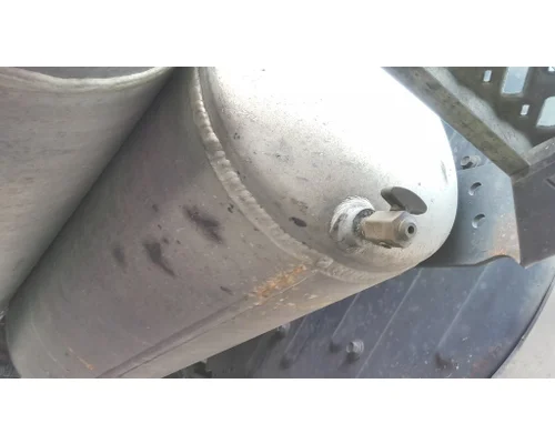MACK CXU613 AIR TANK