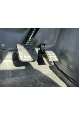 MACK CXU613 Accelerator Parts