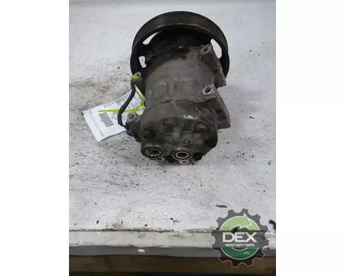 MACK CXU613 Air Conditioner Compressor