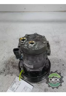 MACK CXU613 Air Conditioner Compressor