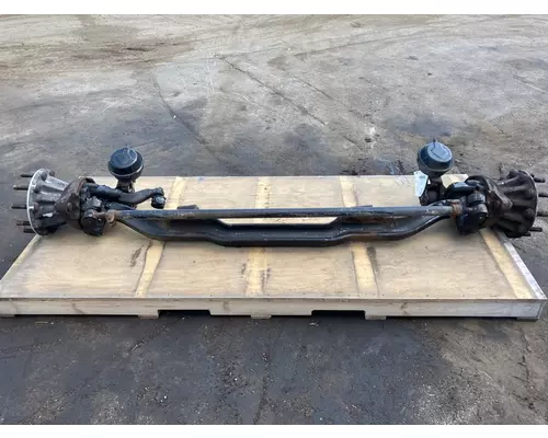MACK CXU613 Axle Assembly, Front (Steer)