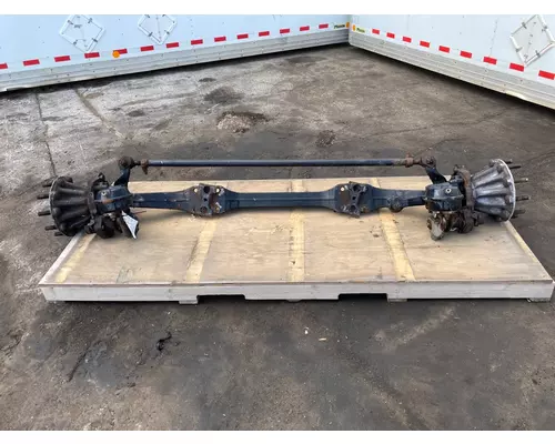 MACK CXU613 Axle Assembly, Front (Steer)