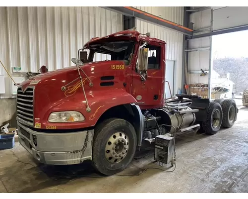 MACK CXU613 Axle Beam (Front)