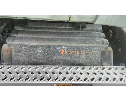 MACK CXU613 BATTERY BOX COVER