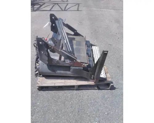MACK CXU613 BATTERY BOX