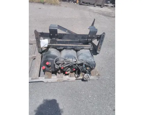 MACK CXU613 BATTERY BOX