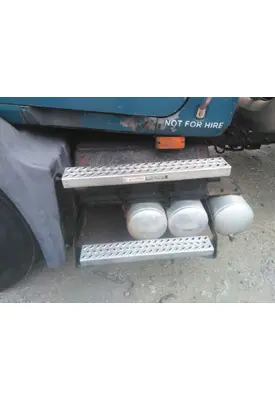 MACK CXU613 BATTERY BOX