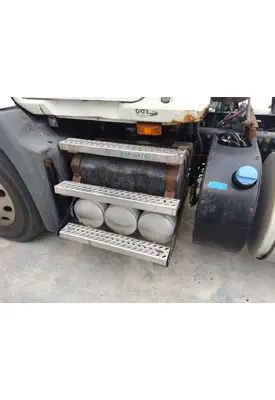 MACK CXU613 BATTERY BOX