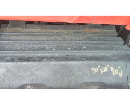 MACK CXU613 BATTERY BOX