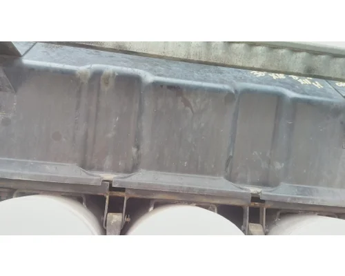 MACK CXU613 BATTERY BOX