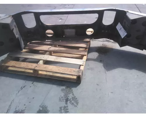 MACK CXU613 BUMPER ASSEMBLY, FRONT