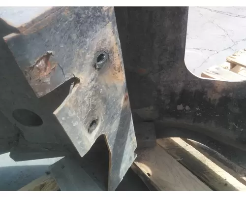 MACK CXU613 BUMPER ASSEMBLY, FRONT
