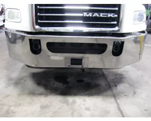 MACK CXU613 BUMPER ASSEMBLY, FRONT