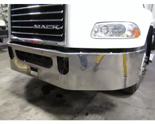 MACK CXU613 BUMPER ASSEMBLY, FRONT