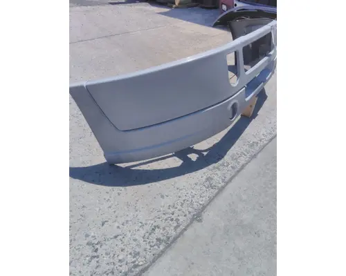 MACK CXU613 BUMPER ASSEMBLY, FRONT
