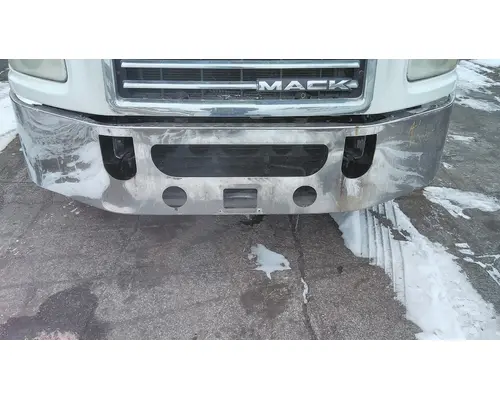 MACK CXU613 BUMPER ASSEMBLY, FRONT