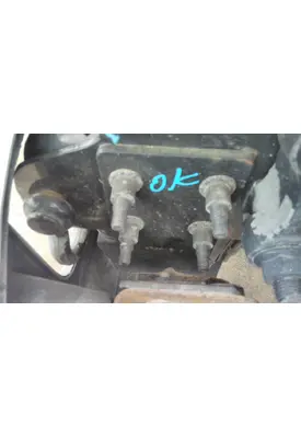 MACK CXU613 BUMPER BRACKET