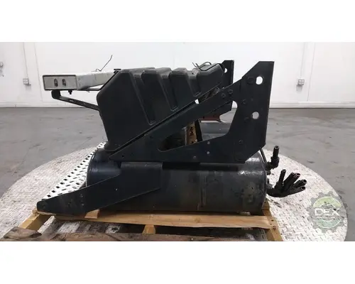 MACK CXU613 Battery Box