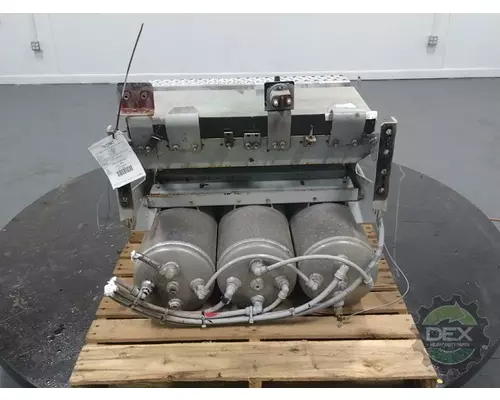 MACK CXU613 Battery Box
